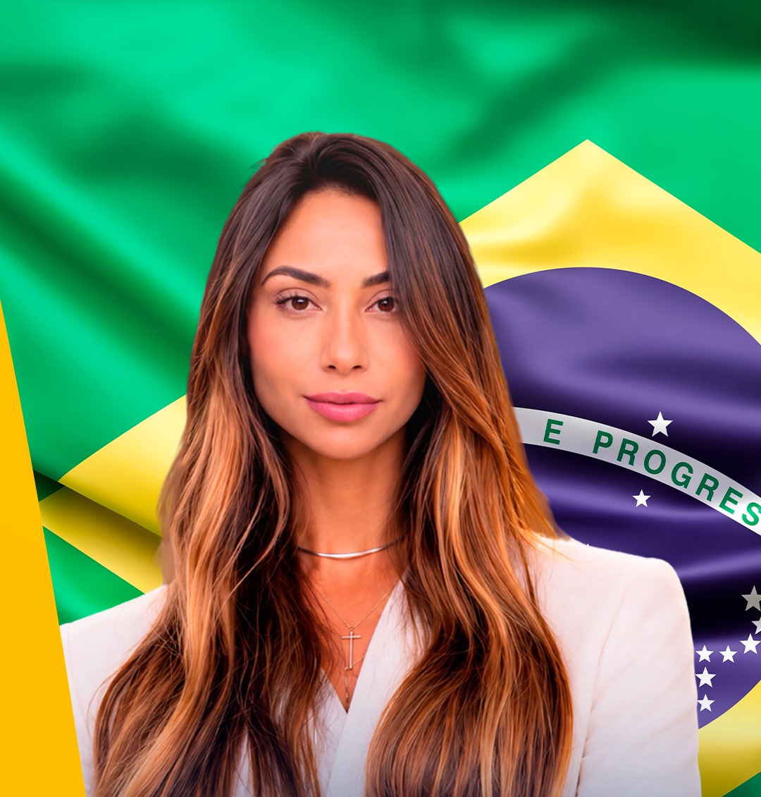 Paola Daniel, candidata a Deputada Federal, em frente à bandeira do Brasil